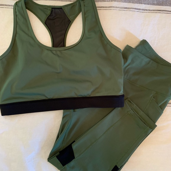 LuLaRoe Fearless Leggings & Invincible Sports Bra